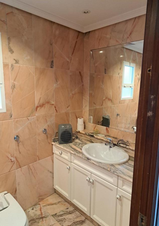 Encanto Urbano: Piso Centrico Totalmente Equipado Lebrija Luaran gambar